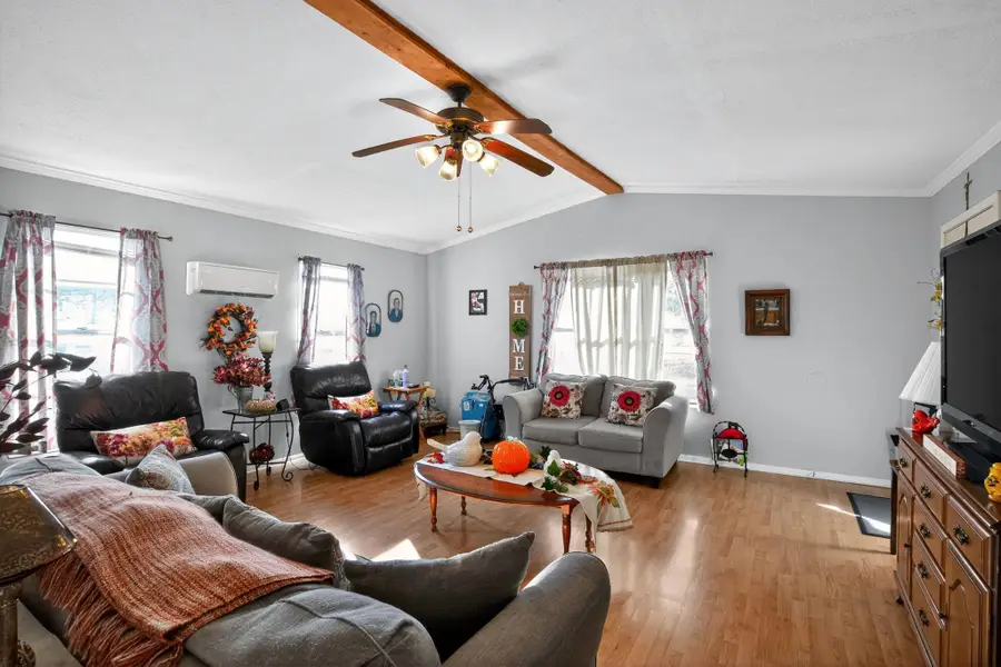 1309 Blackjack St, Lockhart, TX 78644 - Image #3