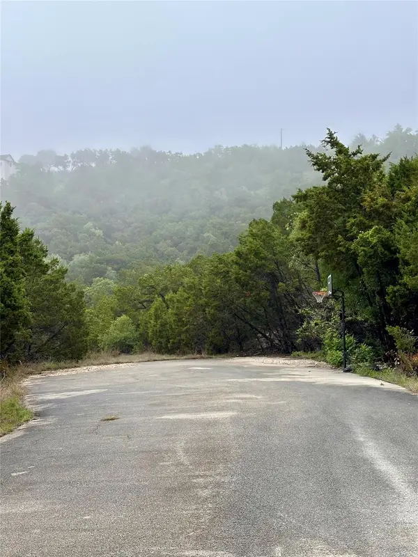 8419 Briar Wood Cir, Lago Vista, TX 78645