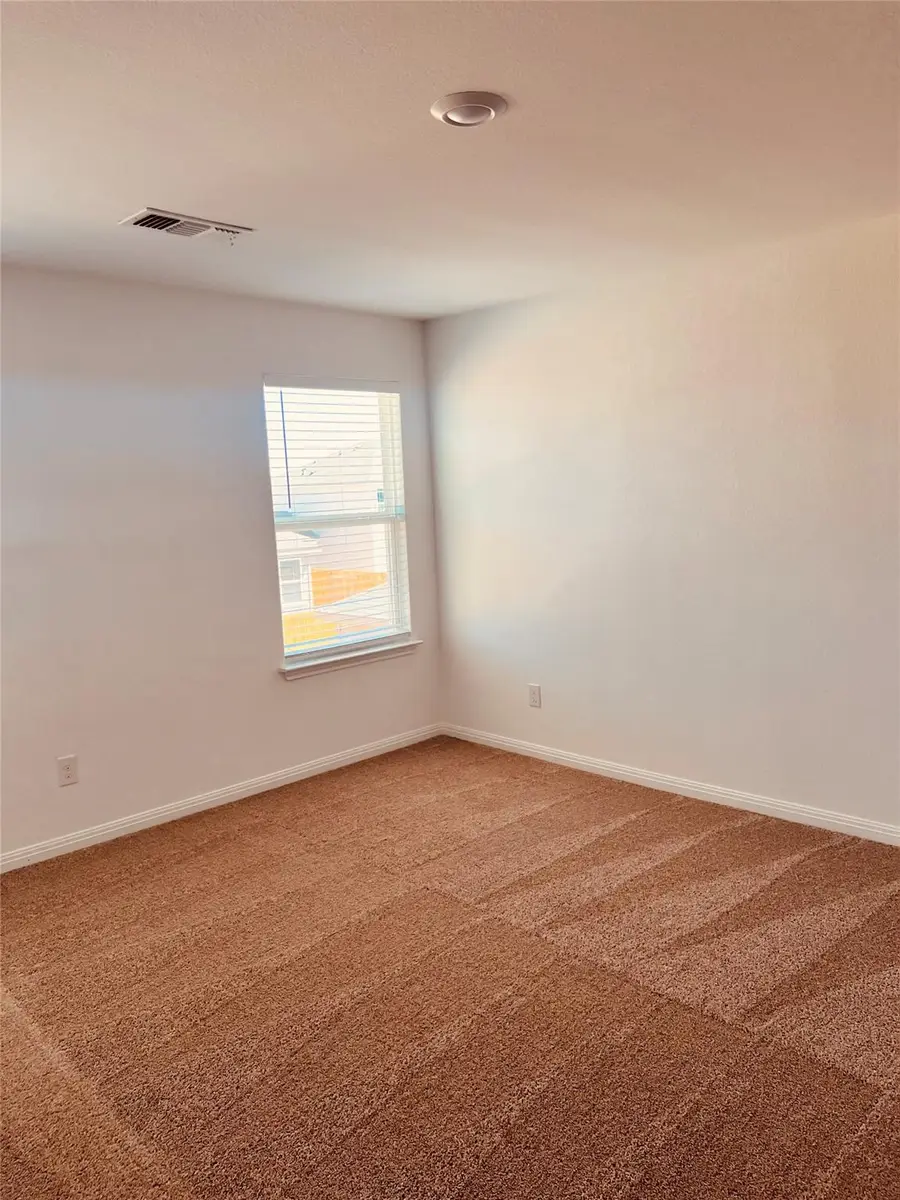 109 Fairfax Ln, Jarrell, TX 76537 - #3