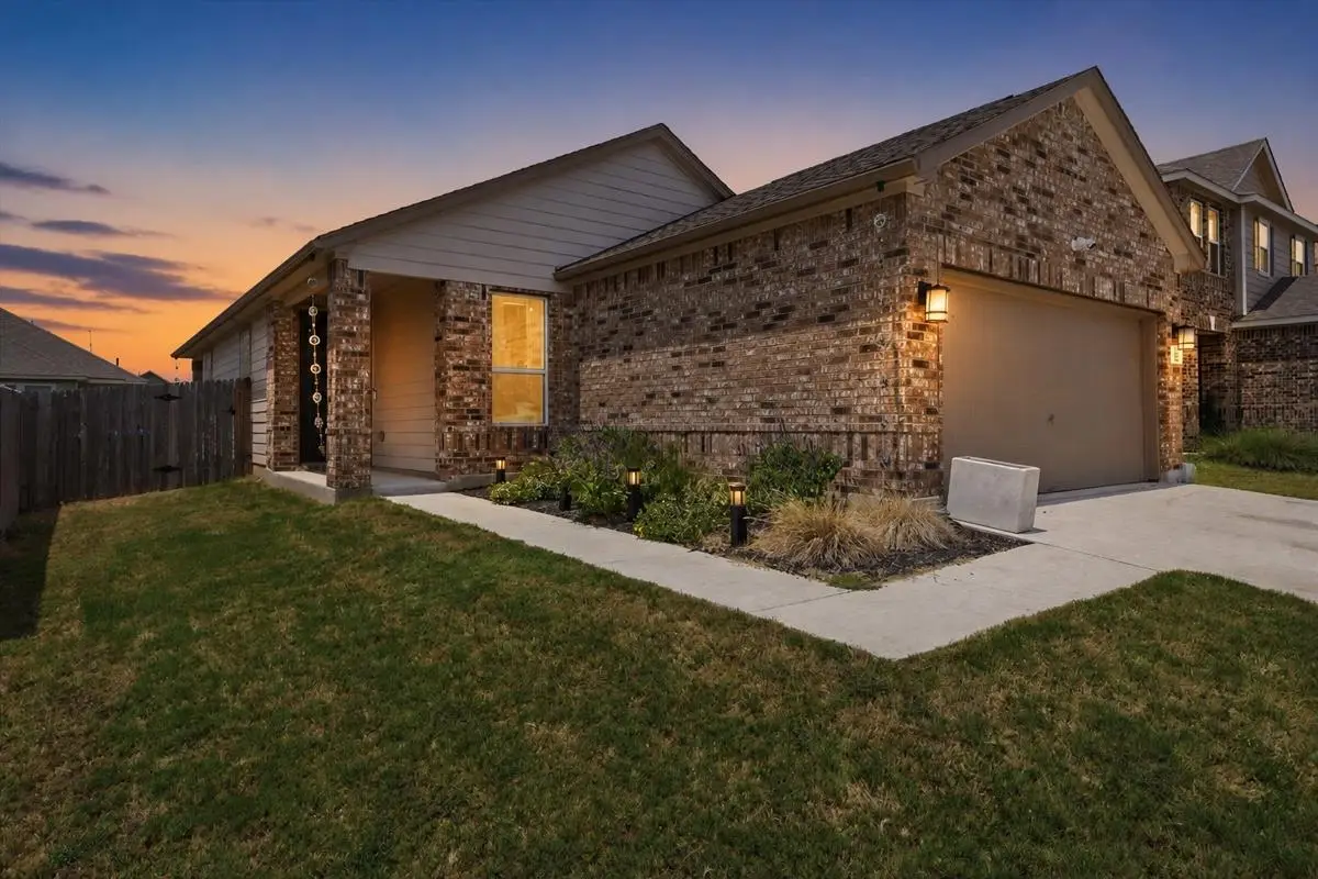 223 Pitkin Dr, Lockhart, TX 78644 - #1