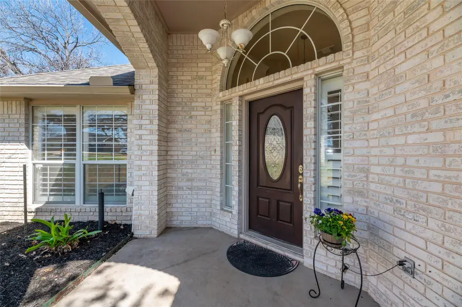 356 Mahan St, Meadowlakes, TX 78654 - #2