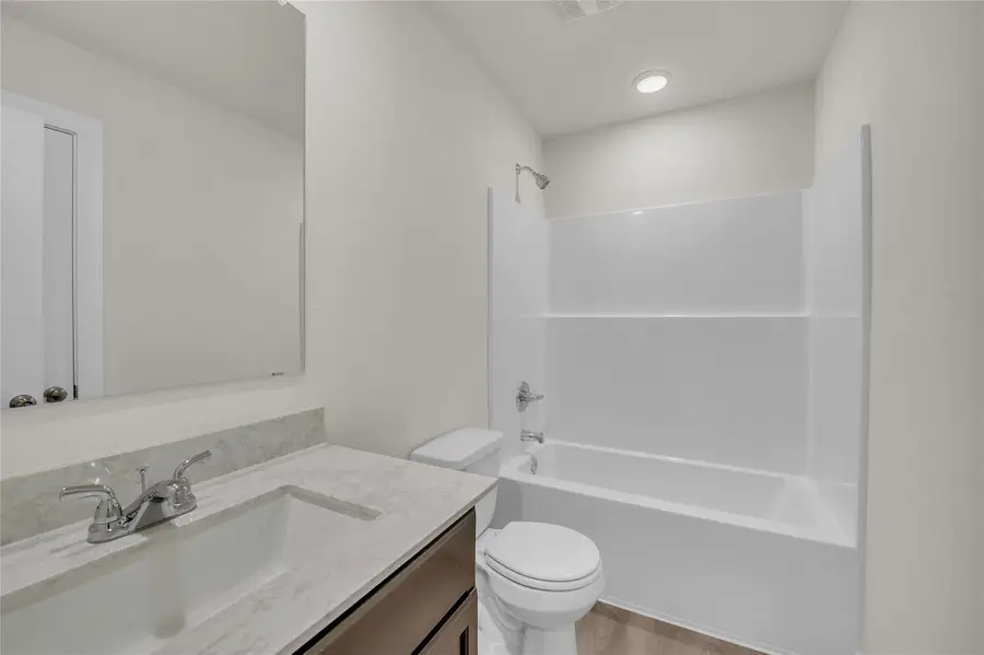 121 Walk Way, Jarrell, TX 76537 - Image #3