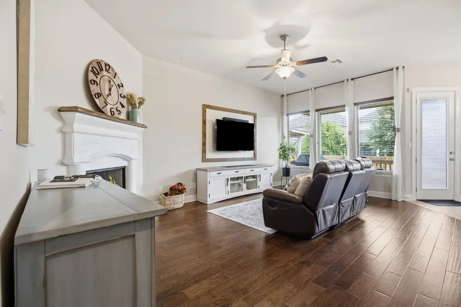604 Garner Park Dr, Georgetown, TX 78628 - #3