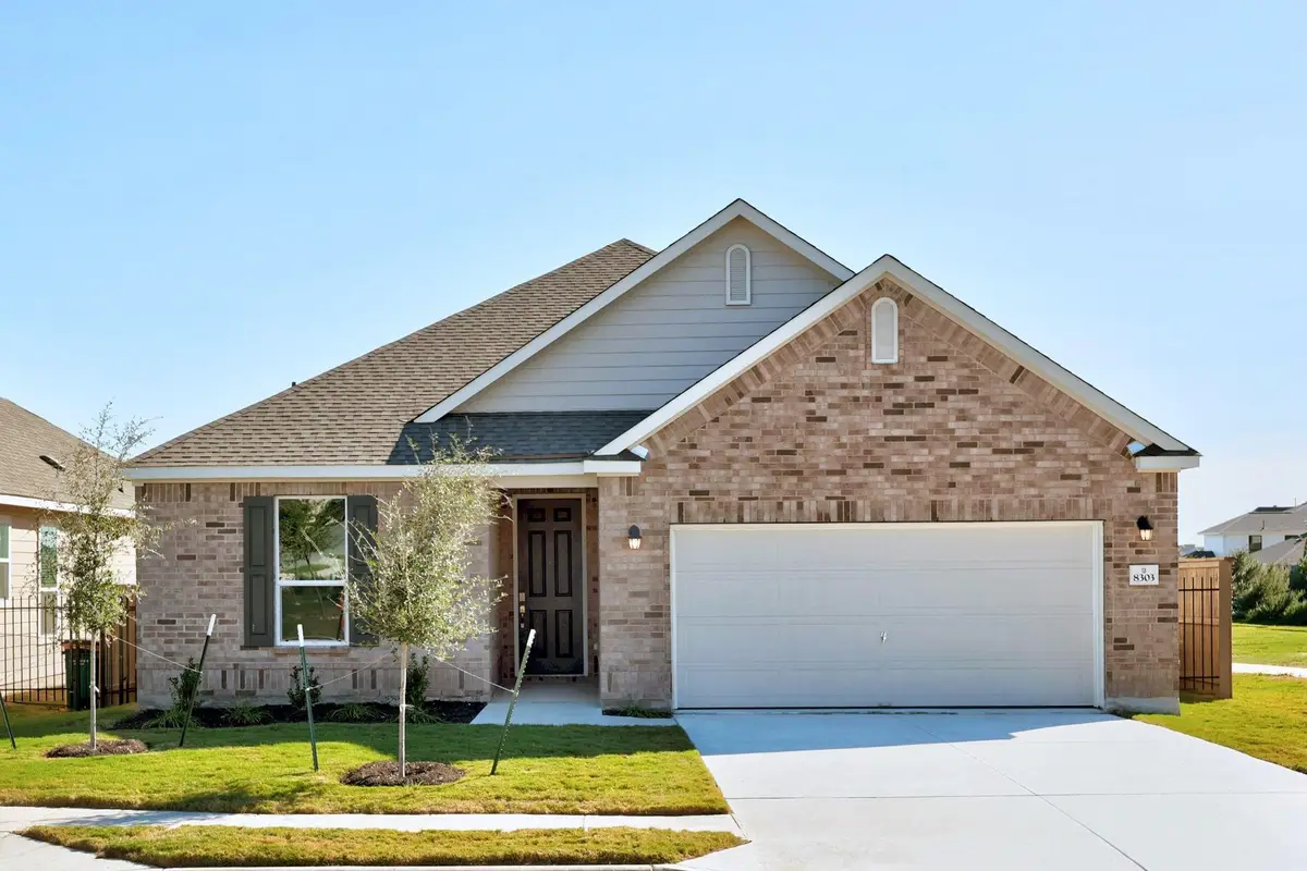 8303 Knoxville Trl, Austin, TX 78744 - Image #1