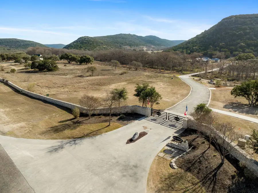 6098 N. Us Hwy 83, Leakey, TX 78873 - Image #3