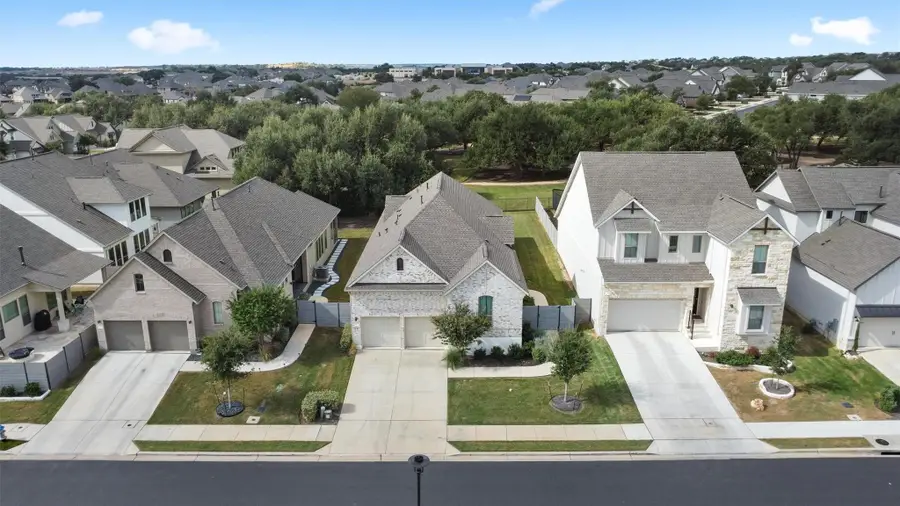 1122 Silver Dollar Trl, Georgetown, TX 78628 - Image #2
