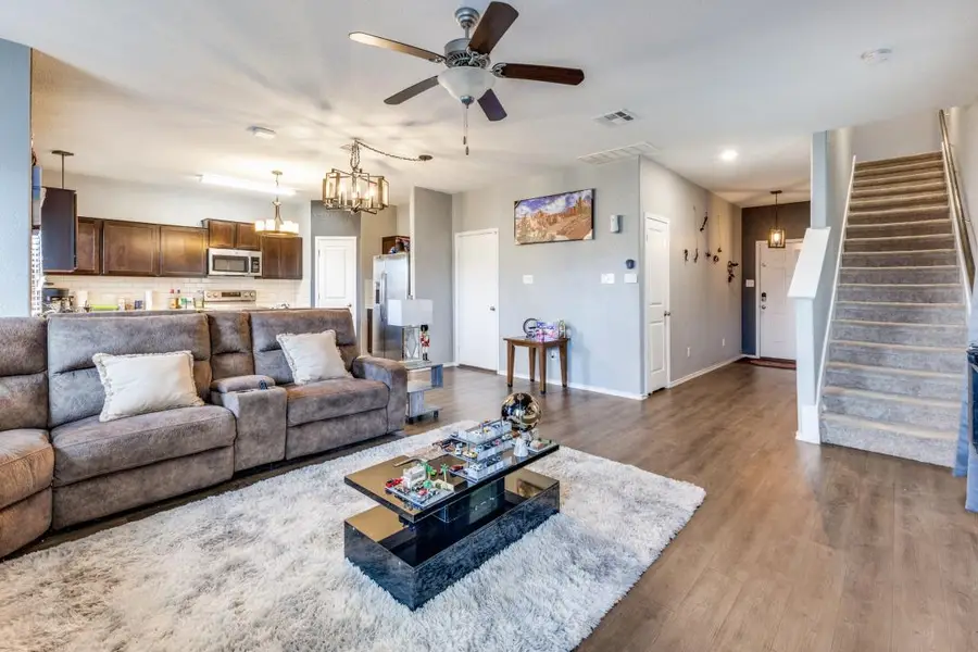 444 Major Lee Ln #14H, Jarrell, TX 76537 - Image #3