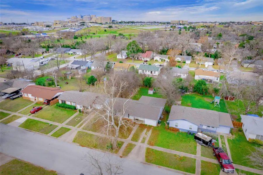 1910 S 13th St, Temple, TX 76504 - Image #2