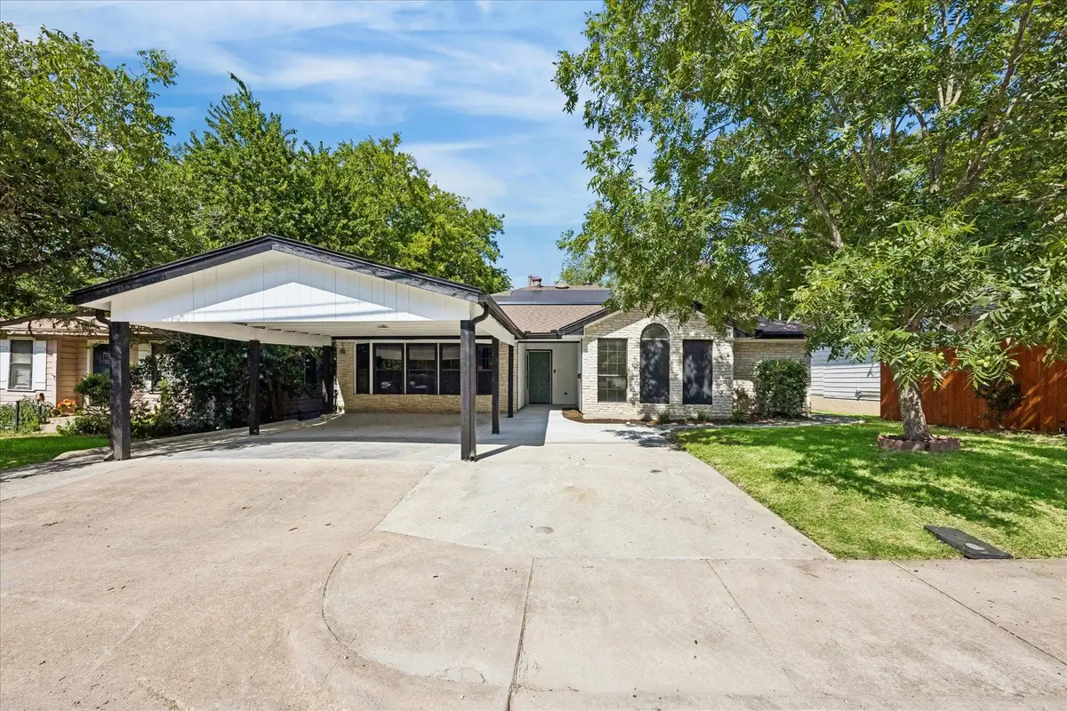 1706 Davis St, Taylor, TX 76574 - #1