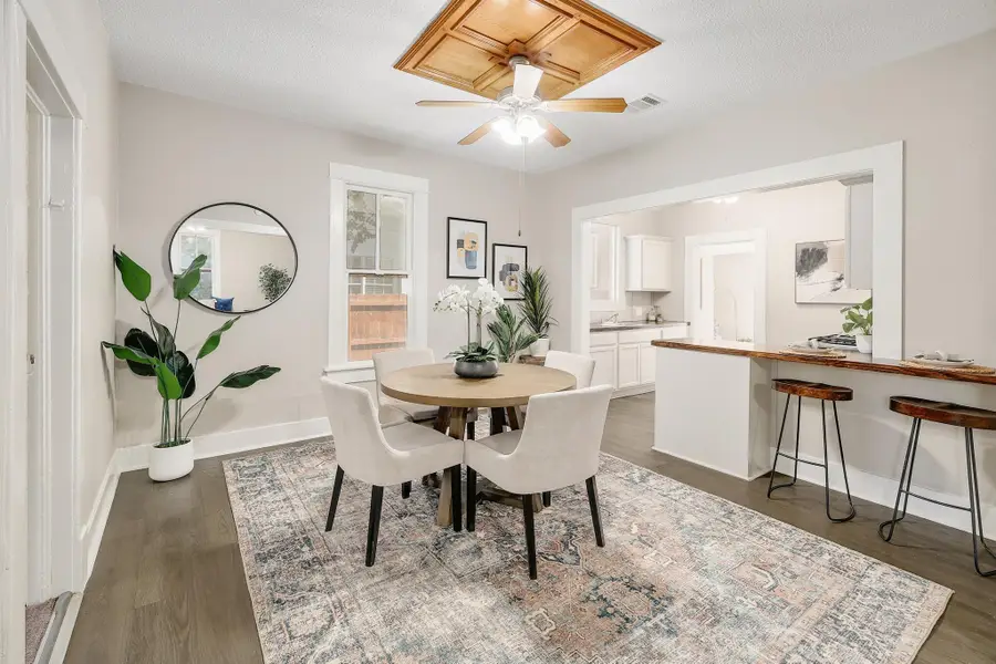 1104 Kimbro St, Taylor, TX 76574 - #3