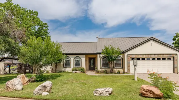 521 Lucy Ln, Horseshoe Bay, TX 78657