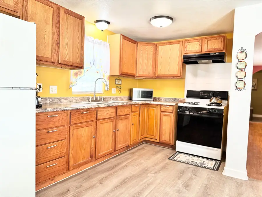1840 Pine St, San Marcos, TX 78666 - #3