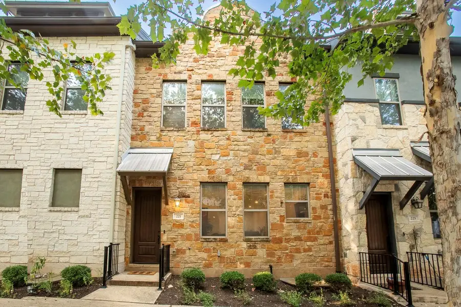 221 Adams St, Georgetown, TX 78628 - Image #3