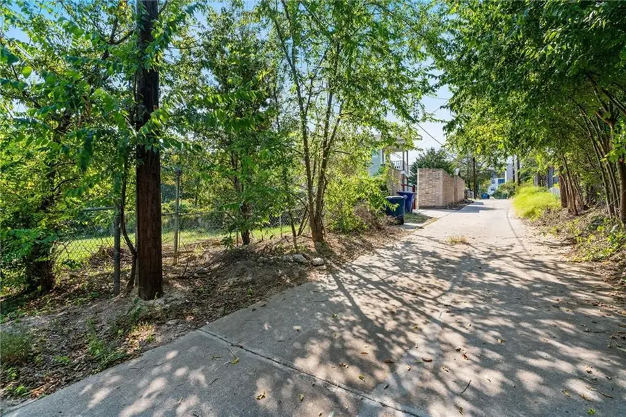 1008 E 8th St, Austin, TX 78702 - #3