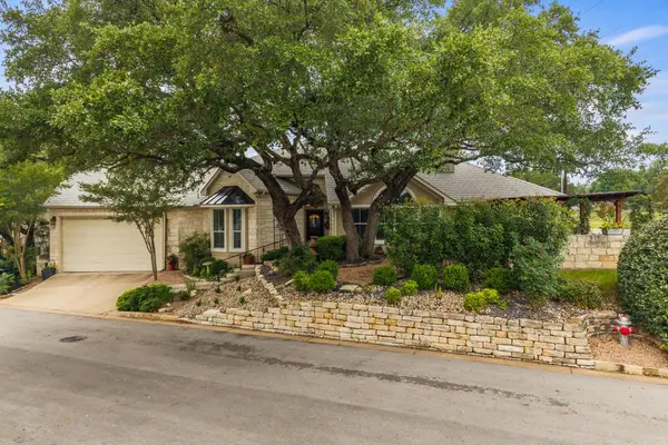 139 Double Eagle Dr, Lakeway, TX 78738