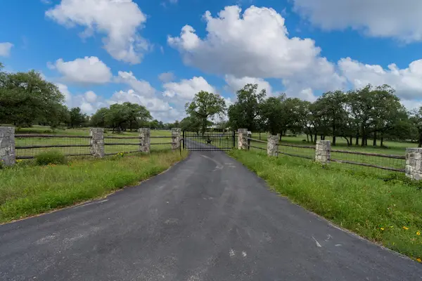 2501 Lone Man Mountain Rd, Wimberley, TX 78676