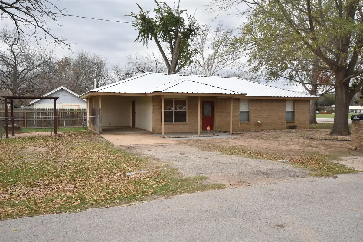 608 Wilkes St, Smithville, TX 78957 - Image #1