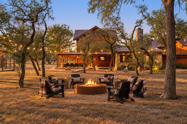 700 Ledgerock Rd, Wimberley, TX 78676
