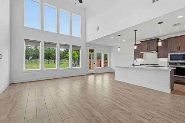 1102 Sage Thrasher Cir, Dripping Springs, TX 78620