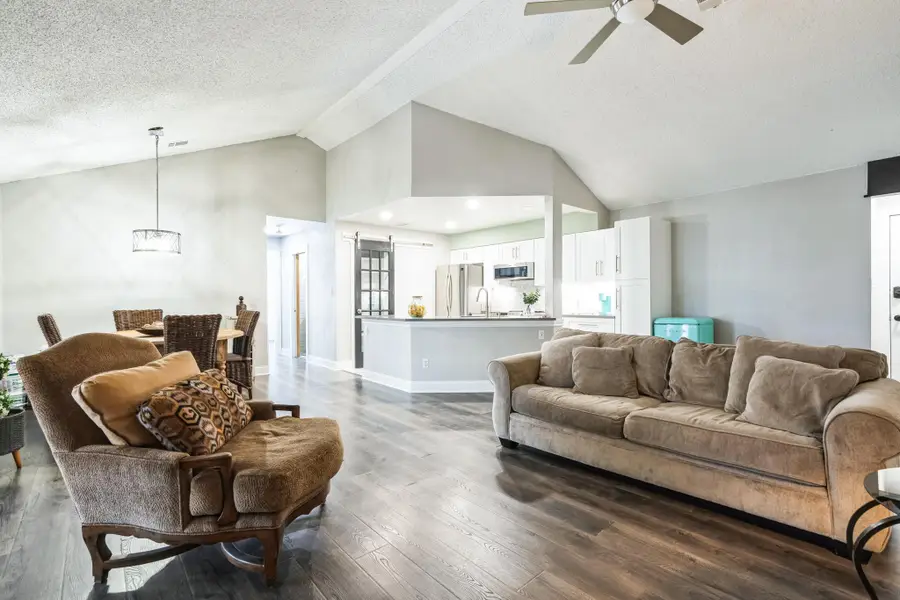 1202 Thorpe Ln #406D, San Marcos, TX 78666 - #2