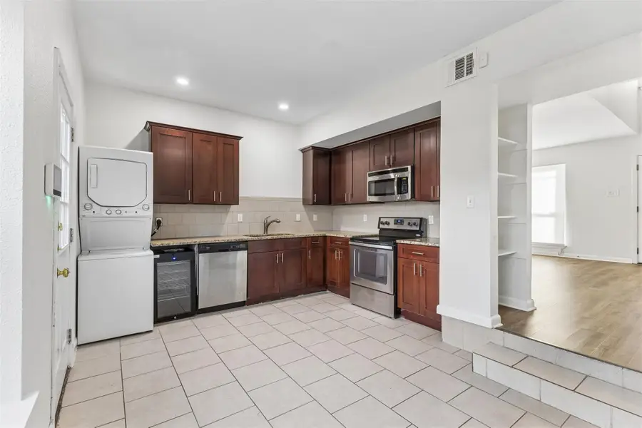 6211 Manor Rd #122, Austin, TX 78723 - #3