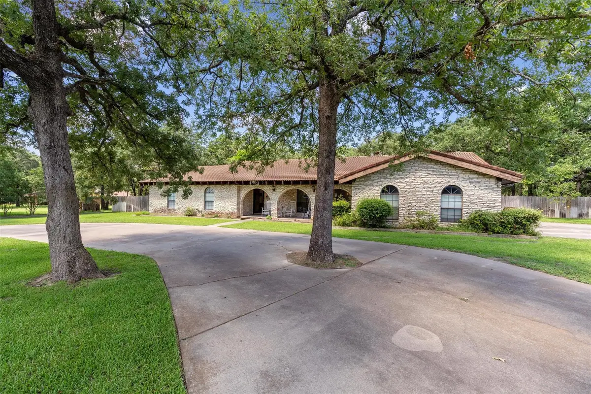 101 Sand Oak, Rockdale, TX 76567 - Image #1