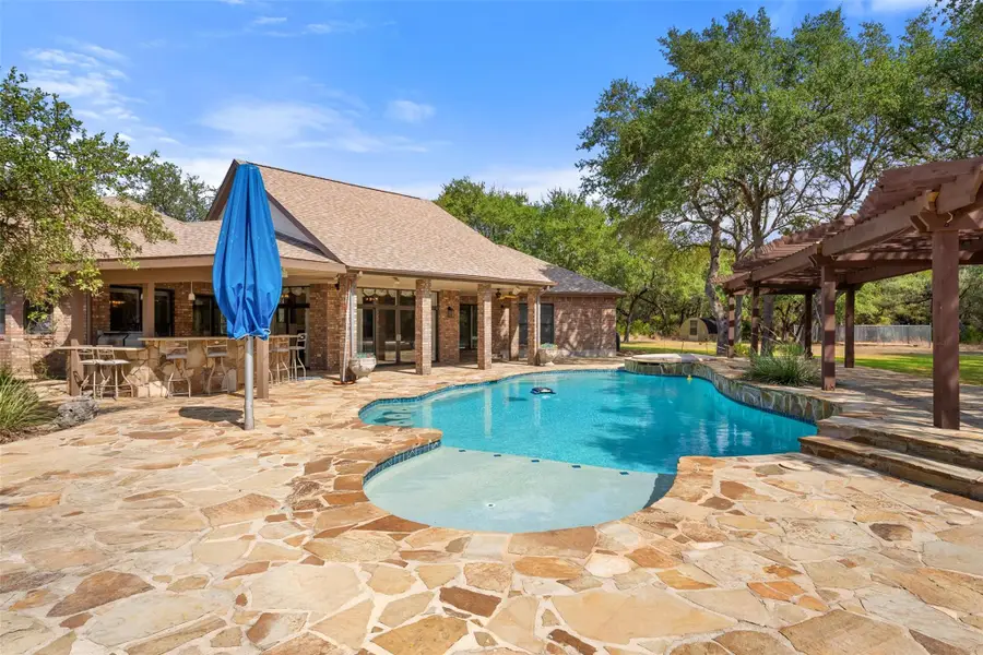1071 Fieldstone Dr, New Braunfels, TX 78132 - Image #2