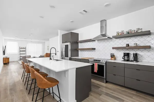 2709 E 5th St #1306, Austin, TX 78702