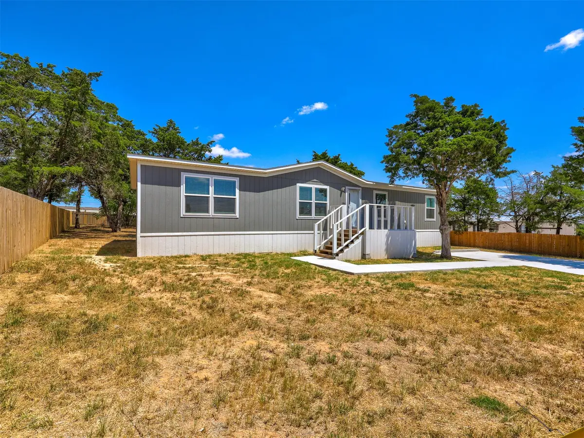 146 Monte Vista Dr, Elgin, TX 78621 - #1