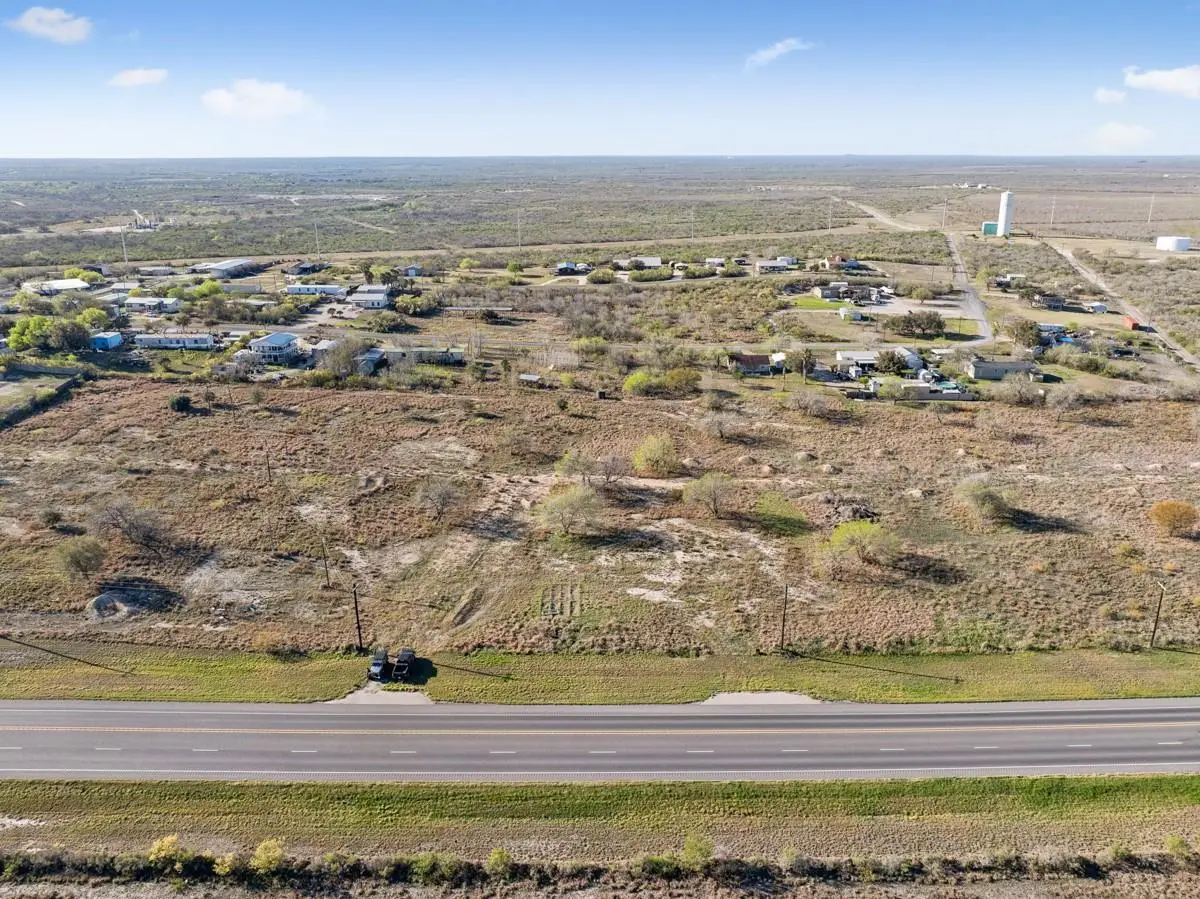 3187 Hwy 72, Three Rivers, TX 78071 - Image #1