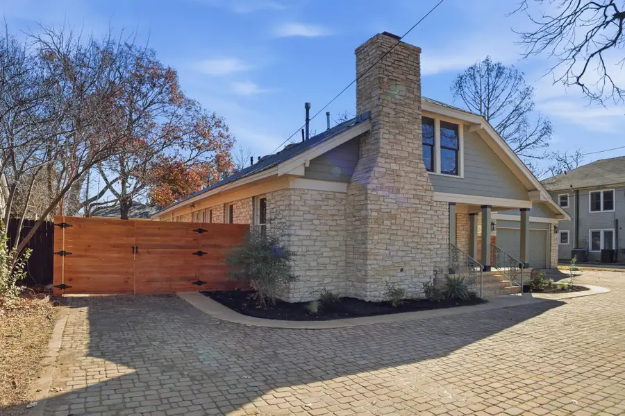 1605 S Austin Ave, Georgetown, TX 78626 - Image #3