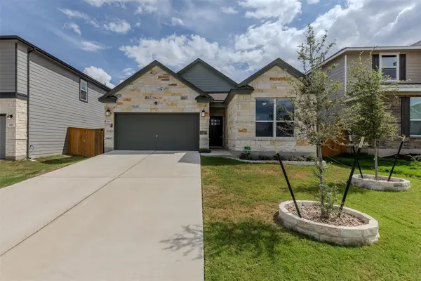 236 Colonel Mcnally Loop, Jarrell, TX 76537