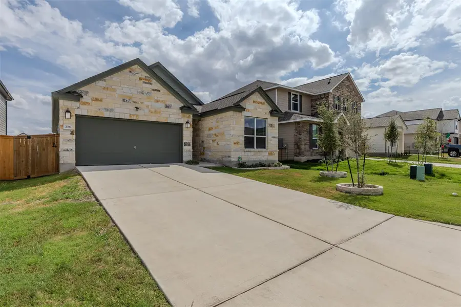 236 Colonel Mcnally Loop, Jarrell, TX 76537 - #2