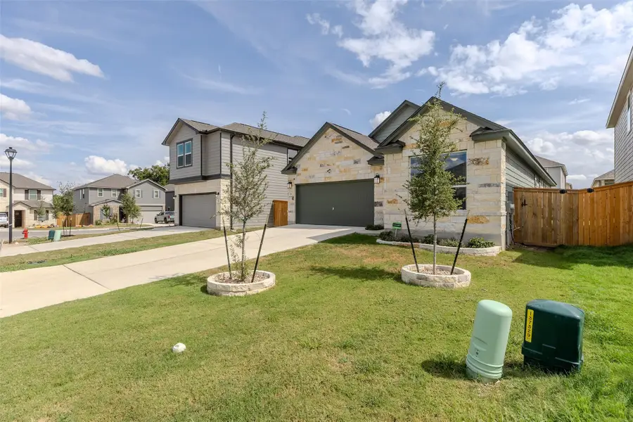 236 Colonel Mcnally Loop, Jarrell, TX 76537 - #3