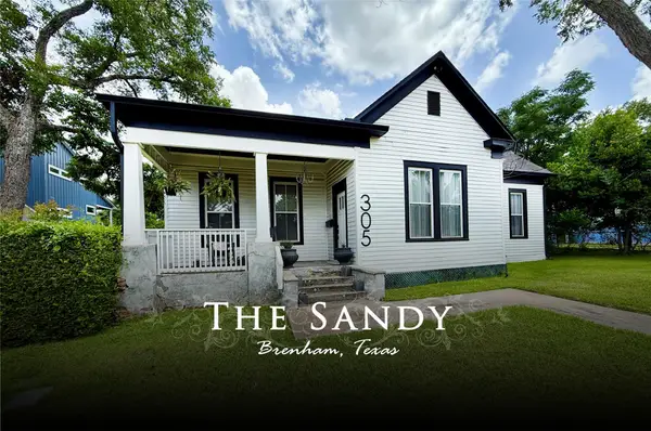 305 W Alamo St, Brenham, TX 77833