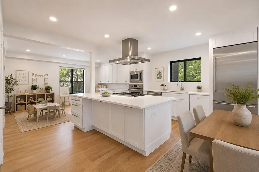 2114 Wychwood Dr, Austin, TX 78746 - #2