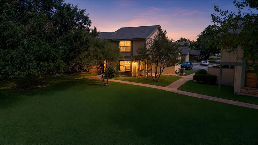 911 W Village Ln, Austin, TX 78758 - #2