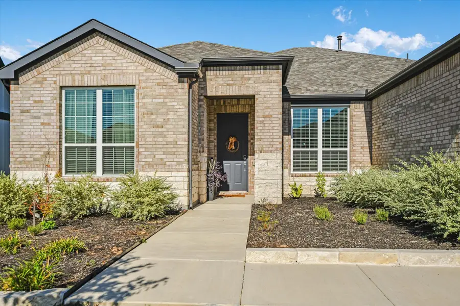 110 Diamond Point Rd, Georgetown, TX 78633 - #2