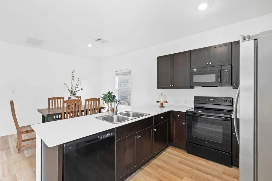 220 Standing Rock Ln, Marble Falls, TX 78654 - #2