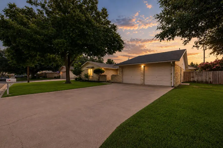 2301 Lillie Ln, Taylor, TX 76574 - #2