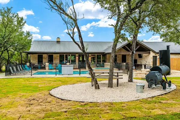 1718 Mountain Valley Rd, Concan, TX 78838