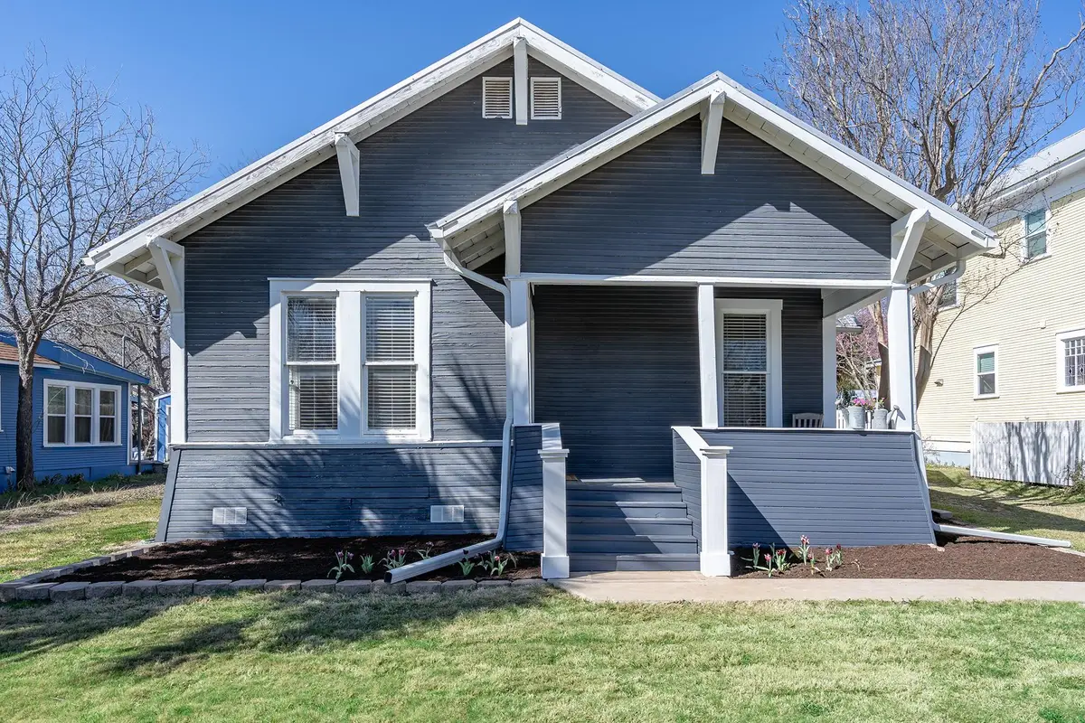 1012 W 6th St, Taylor, TX 76574 - #1