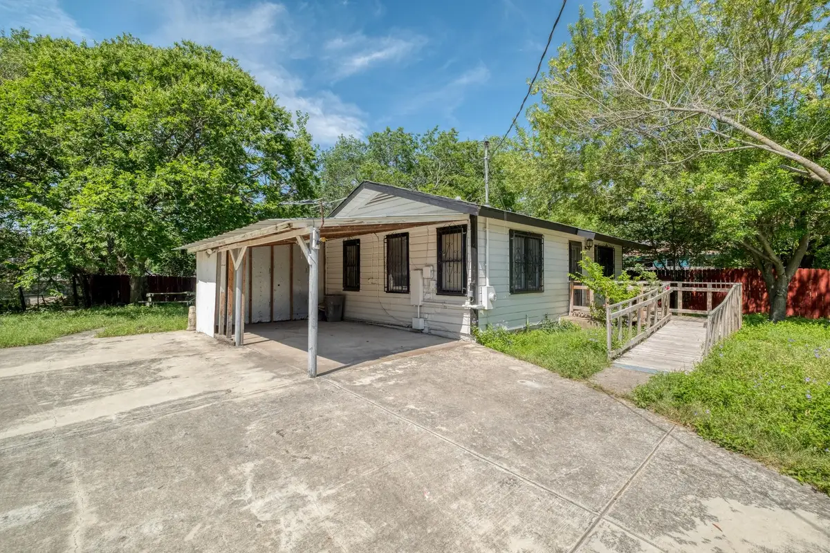 3509 Lyons Rd, Austin, TX 78702 - #1