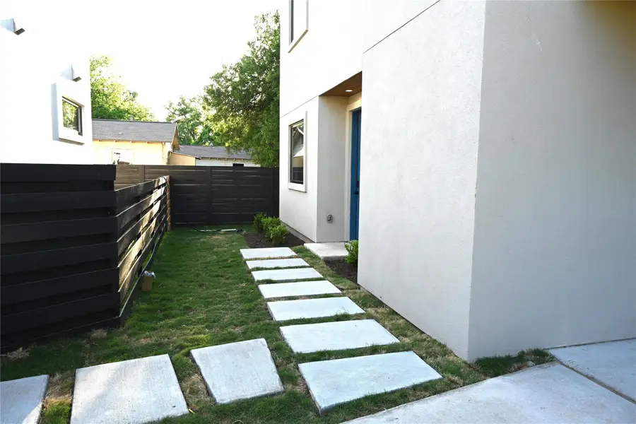 4410 Glomar Ave #2, Austin, TX 78721 - #3