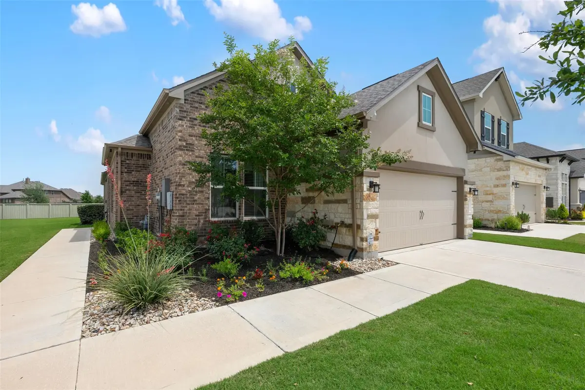 825 Faith Dr, Liberty Hill, TX 78642 - #1