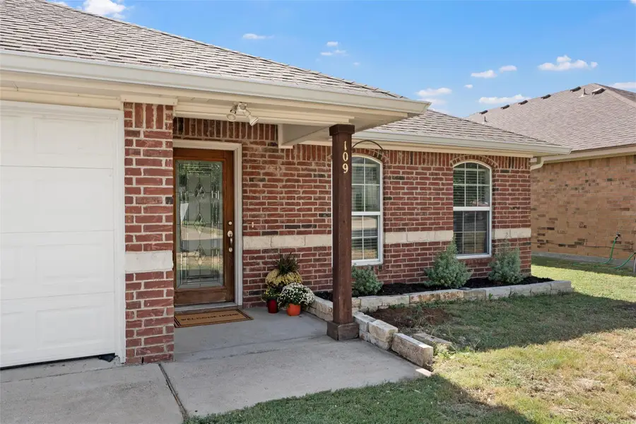 109 Quartz Dr, Jarrell, TX 76537 - Image #3