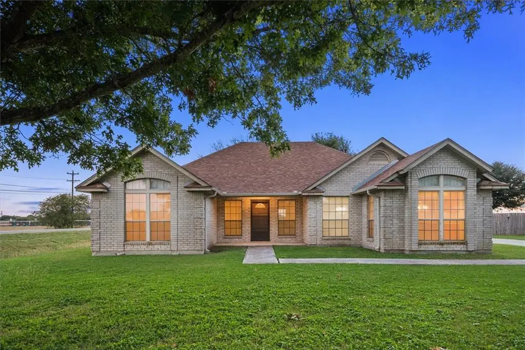 1019 San Jacinto St, Lockhart, TX 78644 - #1