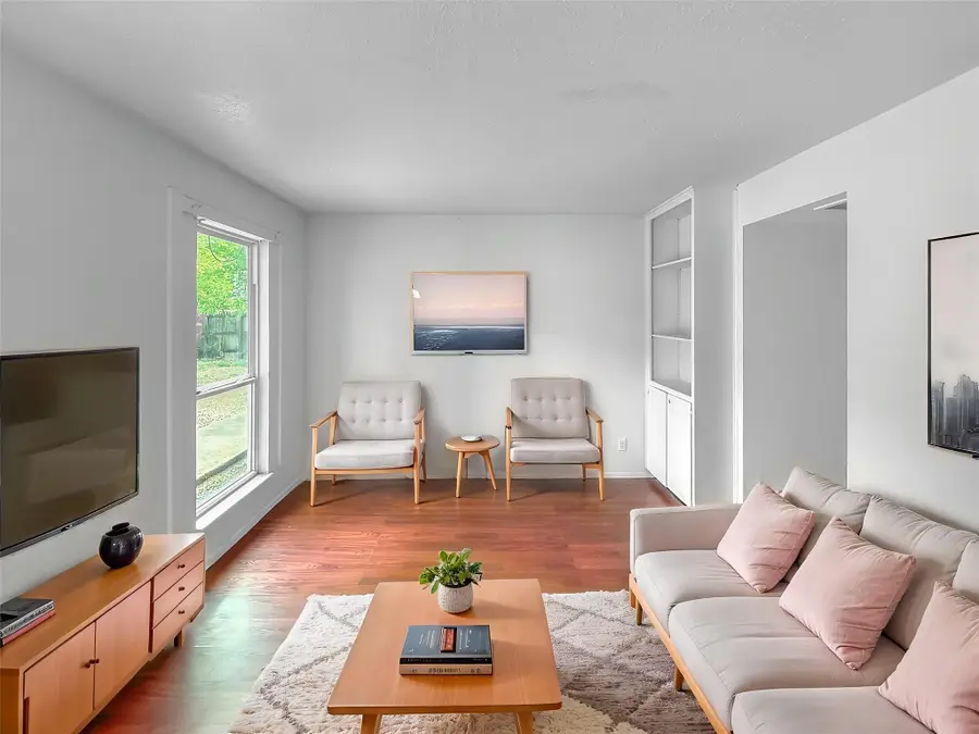 8611 Putnam Dr #102, Austin, TX 78757 - #2