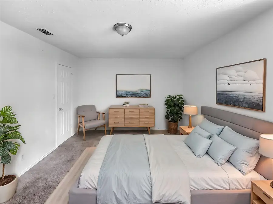 8611 Putnam Dr #102, Austin, TX 78757 - #3