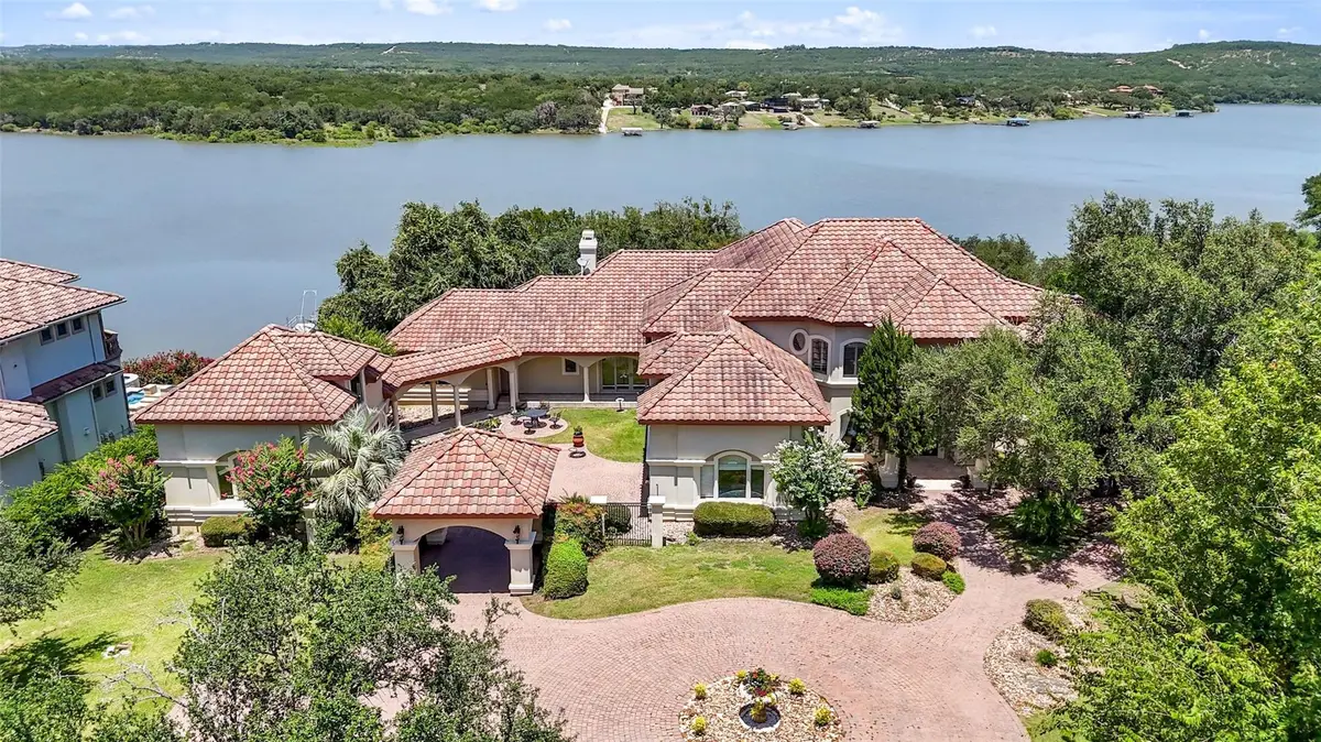 2901 Cliff Pt, Spicewood, TX 78669 - #1